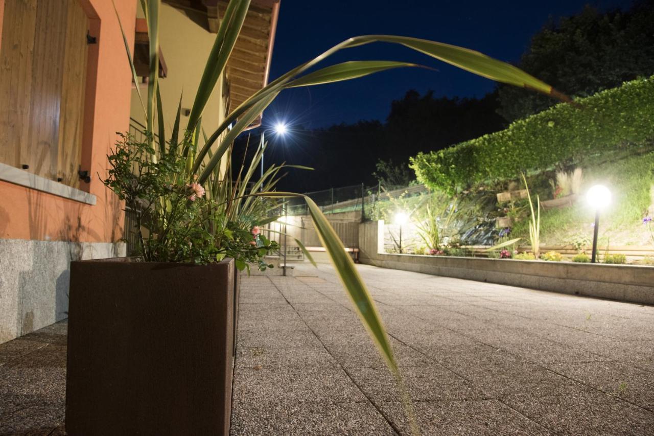 Willa La Casa Di Emy Solto Collina Zewnętrze zdjęcie